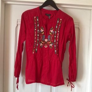 COMO NO? Embroidered blouse